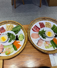 һ�ҹ������ߣ��������ߺóԣ�������Ҳ�о�ϲ