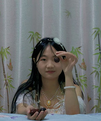 98年爱好拍照和美食的妹子征婚,希望对方情绪稳定