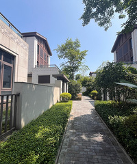 当年花200多W的合院,如今真比不上一套高层吗