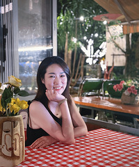 79年女儿读初中的丧偶小姐姐征婚,自营一家传媒公司