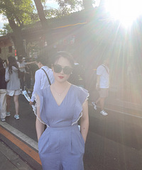 89年160CM的文员小姐姐征婚,希望对方身高175以上
