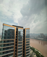 2万的渝中区精装豪宅显得颇具性价比