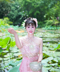 96年156CM的在编中学教师征婚,希望对方身高170以上