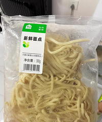盒马这个面真的是巨无敌的好吃!拿来做拌面炒面汤面都香