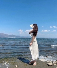 92年160CM的艺术培训声乐老师征婚,希望你身高168以上