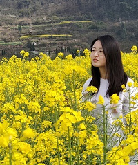 87年164CM的小姐姐征婚,喜欢唱歌、瑜伽、跑步和爬山