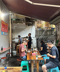 ���켴���Ÿ��¼ٵ�С����ӣ��Ҹ����Ǵ�̽����