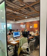 ���ӿ���װ�ϰ๫˾��2����40�����ϰ�