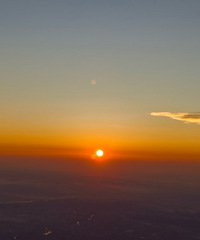 夜爬峨眉山,体验了一把绝望的感觉,怎么那么多梯坎?