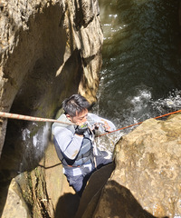 邻水海椒洞峡谷溪降还是需要有点经验和胆量,总长3公里