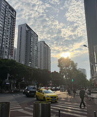 �Ž֣��峿һƳ���������Ǿ���һҹ�ĺ�ս�󡭡�