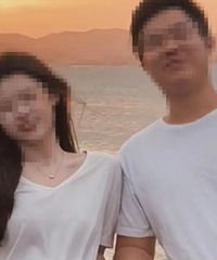 [����]Ů����ǰ����Լ���������׸����ֵܣ��������ַ�