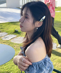 27岁爱好旅游和美食的妹子征婚,希望对方身高170以上