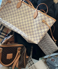 ѽ󣬸оǰݳƷֱǻǮ