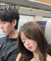 30��Ů���������������ͣ�װ˯����������ƿ��������̲�ס��Ц