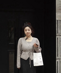 93年158CM的销售妹子征婚,希望对方身高173以上