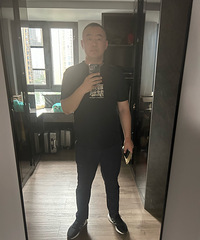 90年185CM的水瓶座销售哥子征婚,希望对方身高160以上