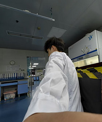 96年170CM的医院检验科小哥征婚,不抽烟不喝酒