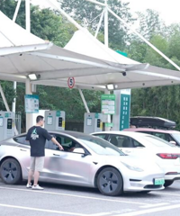 长假首日,高速车流量超230万辆次