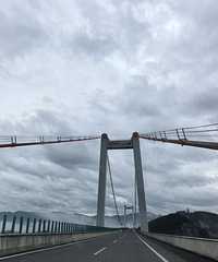 ���Ŀ��������졫���ֱ�֮���������Σ�