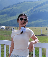 97年的销售妹子征婚,喜欢游泳和旅游