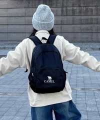 45拿下 骆驼轻便双肩包