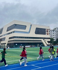 两江中学里面有八中云班