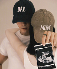 陈伟霆宣布与何穗结婚生子