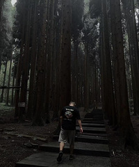 92年171CM的小哥征婚,爱好爬山、摄影、旅游和羽毛球