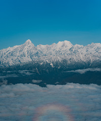 �ֵ���ȥţ��ɽס����Ƶ꣬��ѩɽ�ƺ����ǿգ�3����ֻҪ880