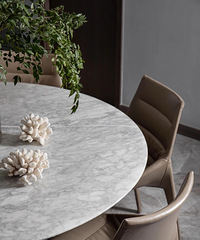 8年前装的意式现在看也不过时,落地灯海运了半年