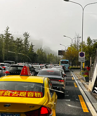 ������ôƫ����ô���һֱ�³�������µ���˿����