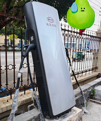 ���Σ�20����ĳ�ײ���˰����ĳ��׮