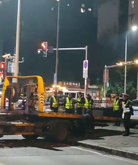 �͹��Ǻ���Ӳ������Υͣ��ǿ�����ߣ����𼸸��ϰ峵������