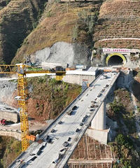 ���졪��������2Сʱ����������ӭ�½�չ