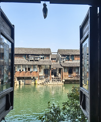 3���Ϻ��ܱ����ֱ����������ݹ�һȦ