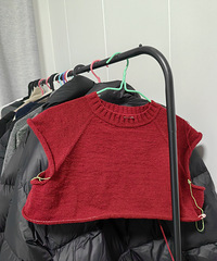 [����]������Ҫ���ˣ��ƻ����Լ�֯һ����ɫë�£��ֲе�������