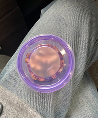 [����]�����ܶ�һ���˼������ɫС���Ӱ�����ĳ���ʵ��