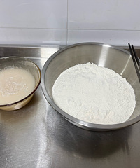 �������200����۵������ȣ�ɹɹ�Լ�������ͷ���ӽ���С����