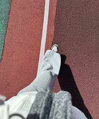 [����]ÿ����һ�򲽣�����������������ϥ�ǣ����߷�����˵��