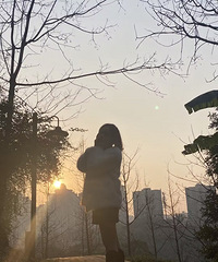 ��Ƹ�ɳ�����չ����