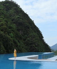 ����ɽ��ı��ؾƵ�