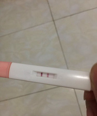 "测到啦,好意外,老公精子不太好,已经官方怀孕"