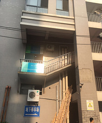 早上7点左右,很多老人家都到这里去