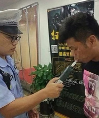 ����һ�����賿�ݳ������ſ���˯���ˡ���