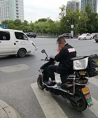 天热了,不想戴安全头盔?富阳交警正在严查!