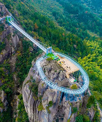 令人腿软的高空栈道大盘点