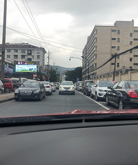 ��Ժ����Ľ�����·��ͣ������