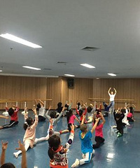 ������ѧ�����ж�ͯ�赸��ѵ����