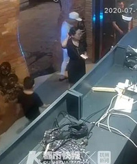 带5岁儿子去应酬,只身回家后儿子不见了